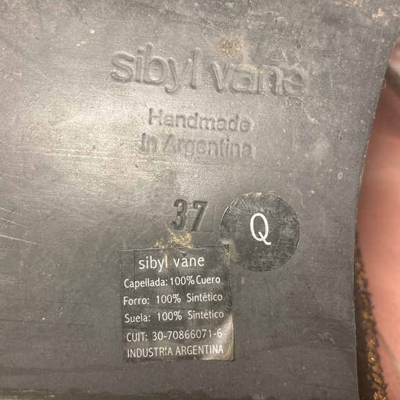 Vintage Sibyl Vane | Made in Argentina | Gold leather platform penny loafers - Picture 16 of 16